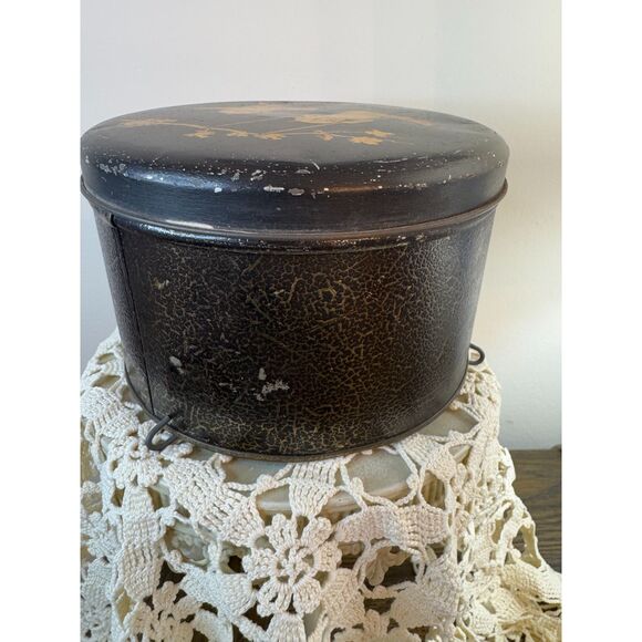 RARE 1920's Kewpie candy tin, Rose O'Neill tin, Kewpies on a swing must see - Picture 7 of 7